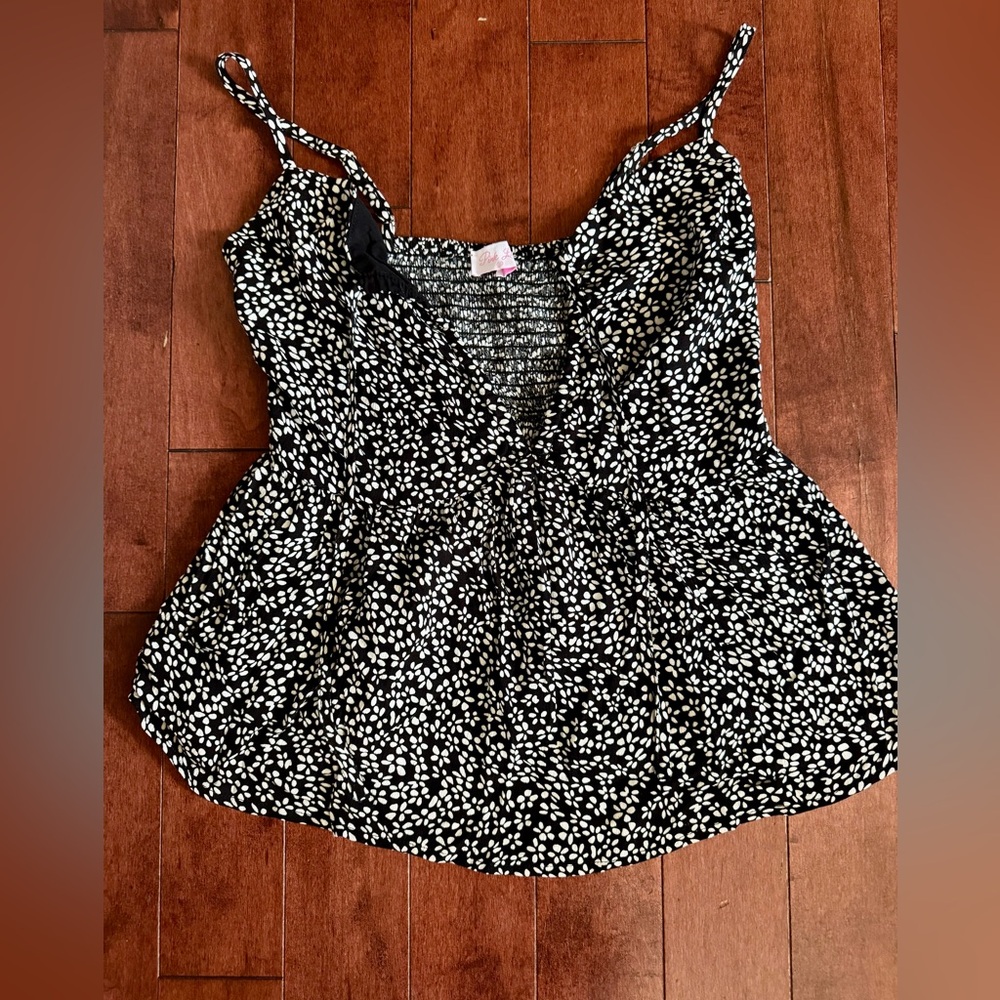 NWOT Pink Lily Sleeveless Blouse